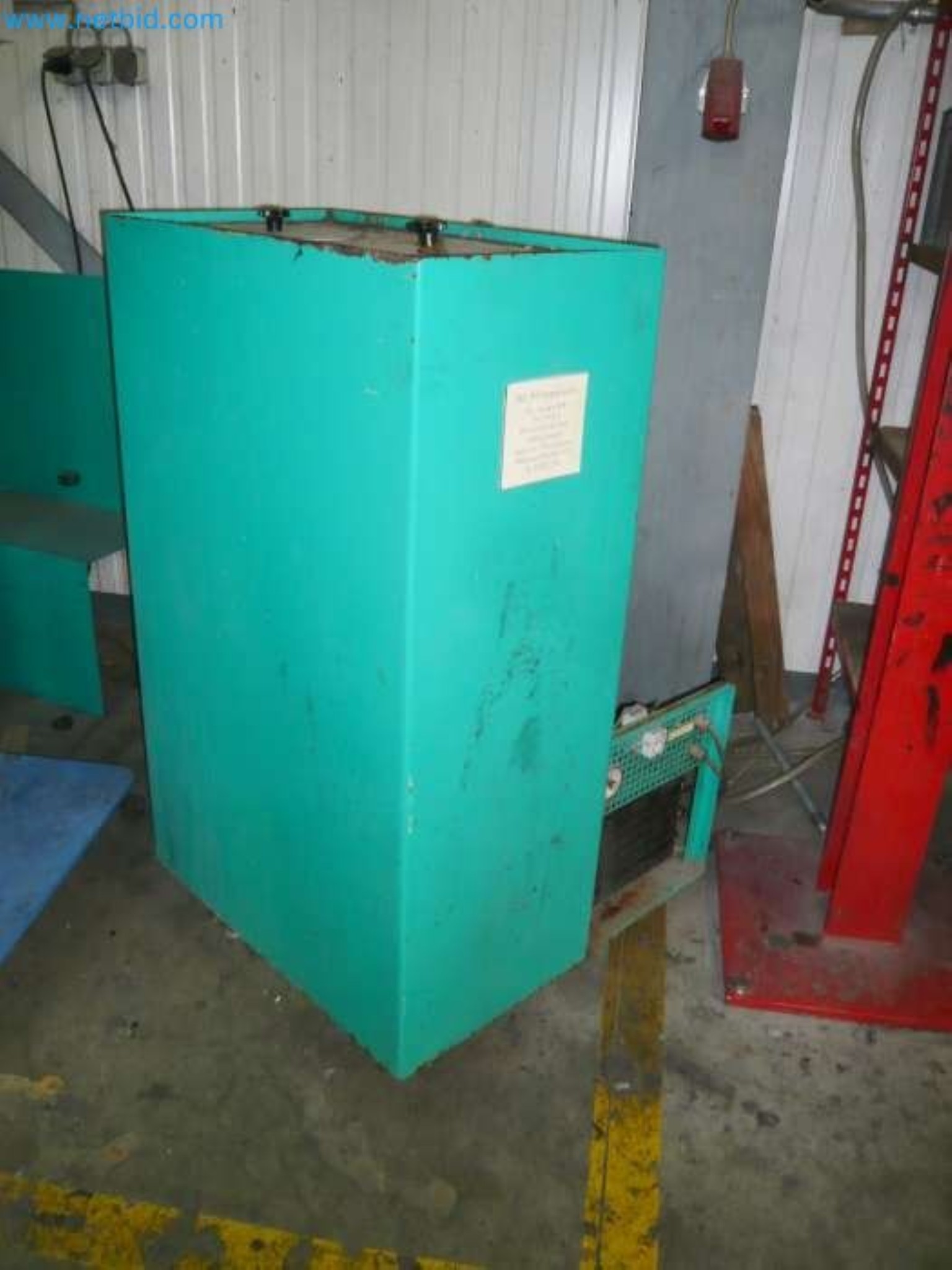 Sale of a complete warehouse of machinery for the glass industry in Spain-3