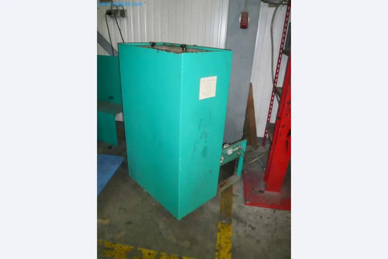 Sale of a complete warehouse of machinery for the glass industry in Spain-3