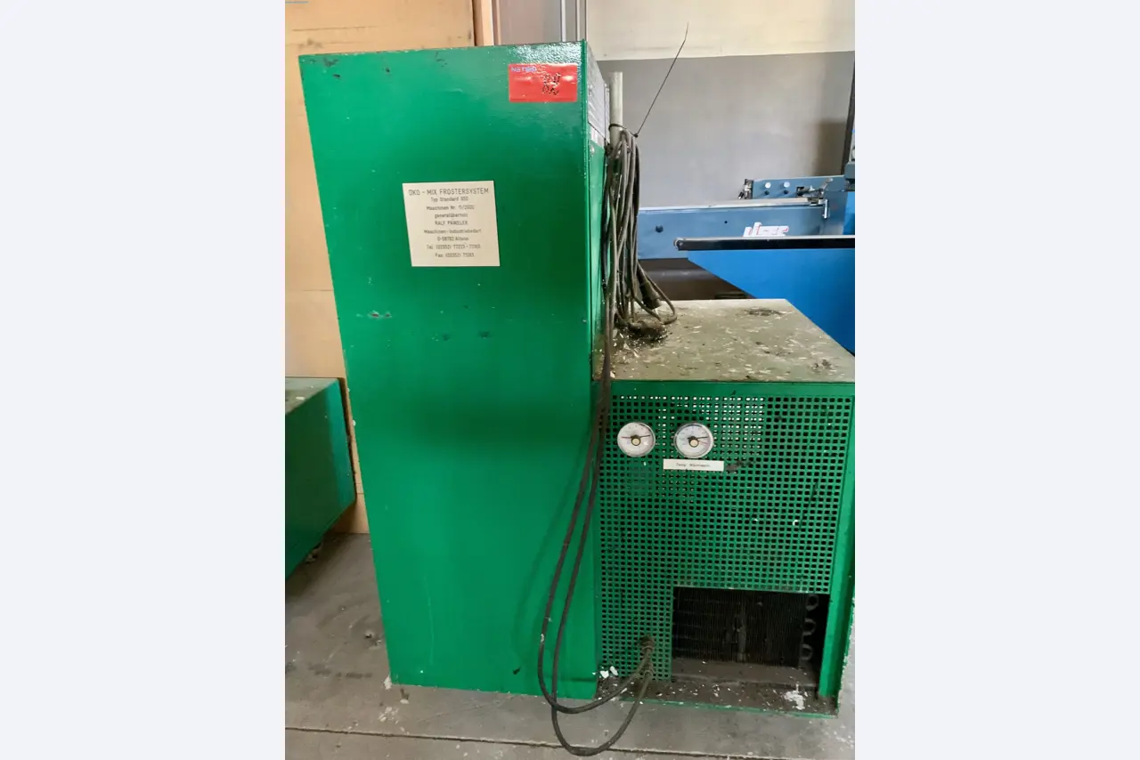 Sale of a complete warehouse of machinery for the glass industry in Spain-6