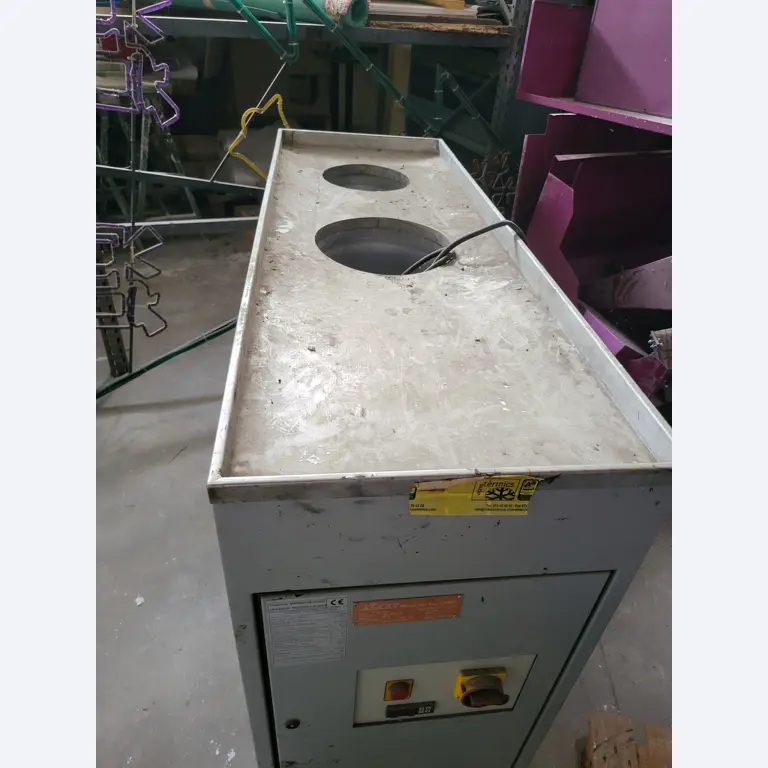 Sale of a complete warehouse of machinery for the glass industry in Spain-2