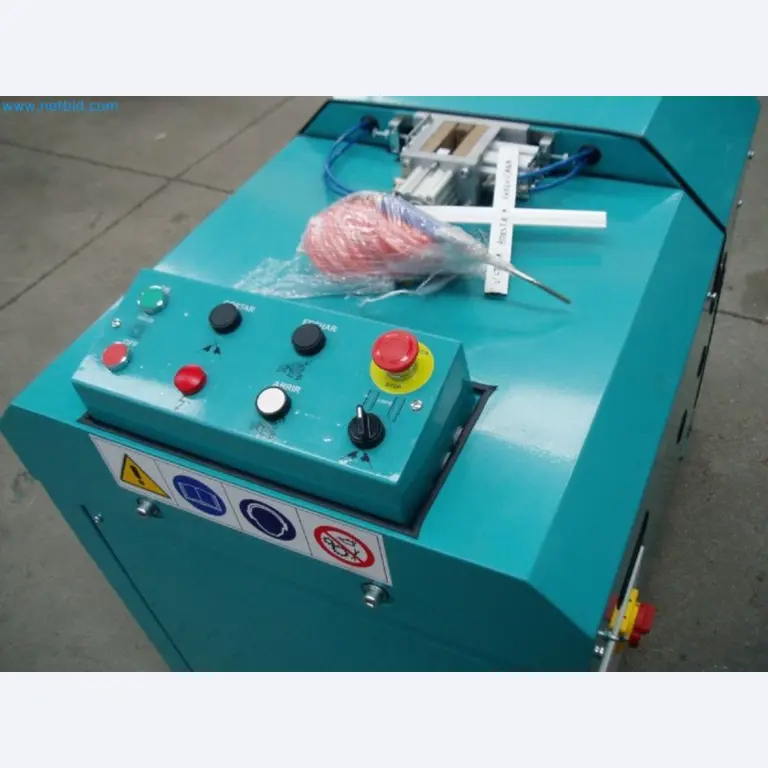 Sale of a complete warehouse of machinery for the glass industry in Spain-10