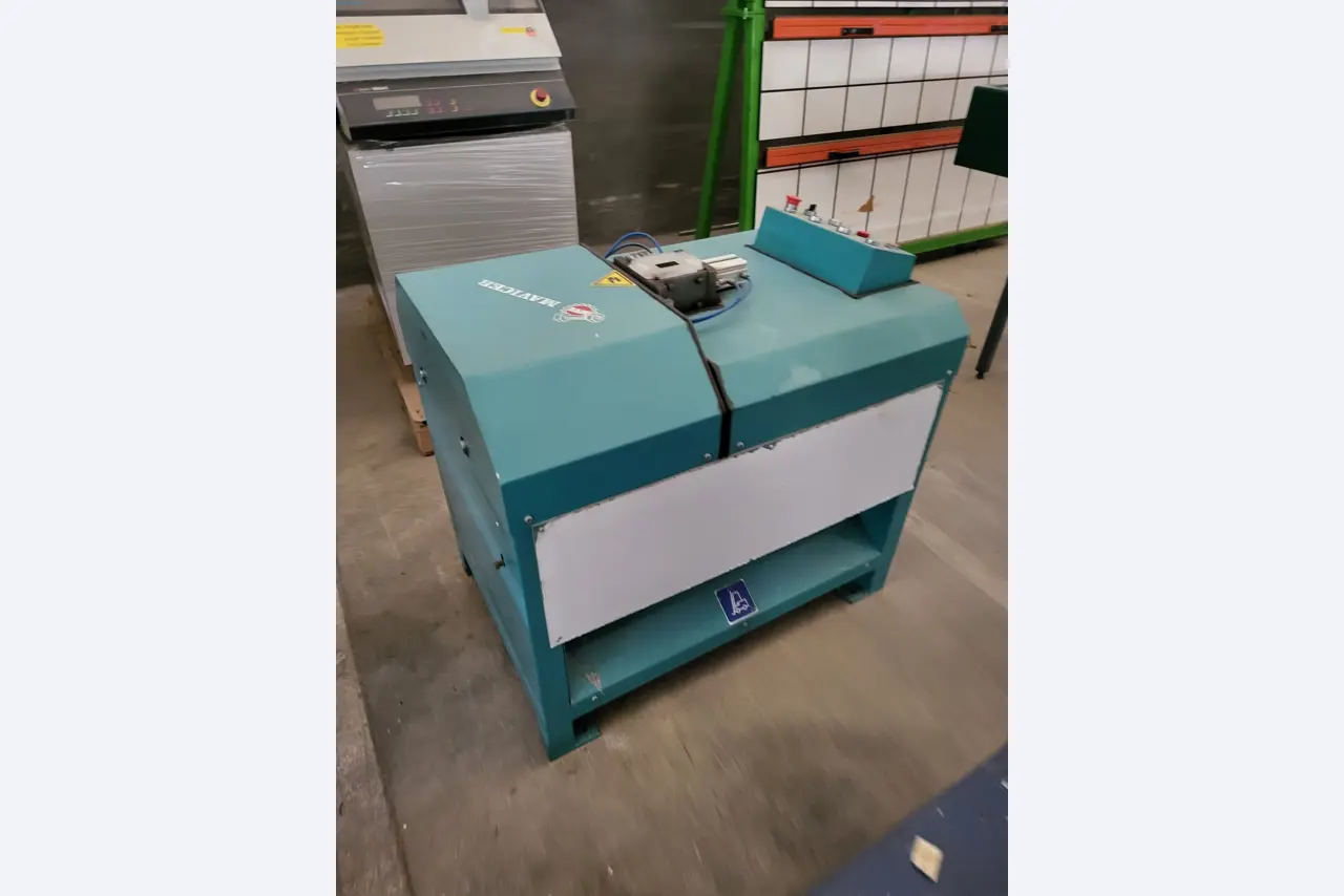 Sale of a complete warehouse of machinery for the glass industry in Spain-1