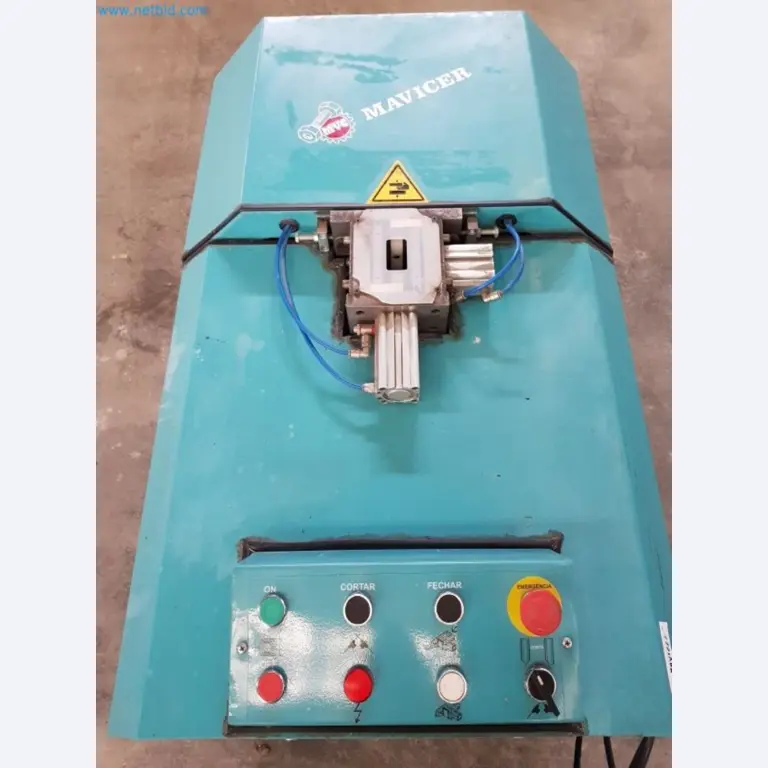 Sale of a complete warehouse of machinery for the glass industry in Spain-7