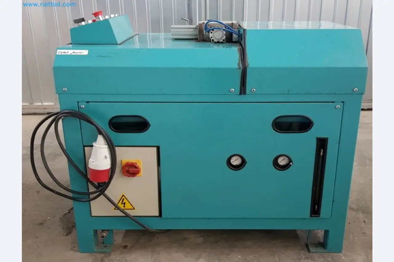 Sale of a complete warehouse of machinery for the glass industry in Spain-8