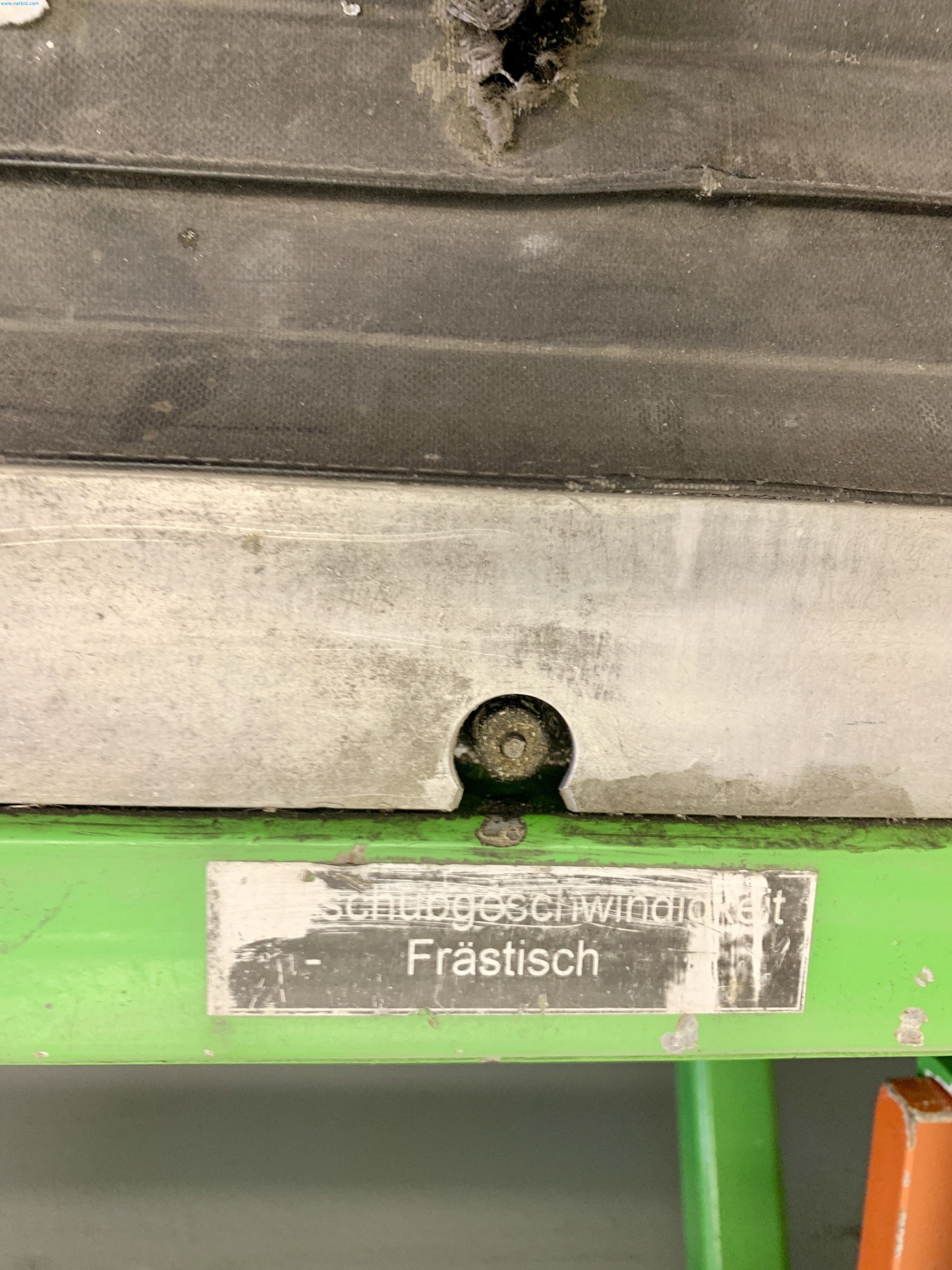 Sale of a complete warehouse of machinery for the glass industry in Spain-12