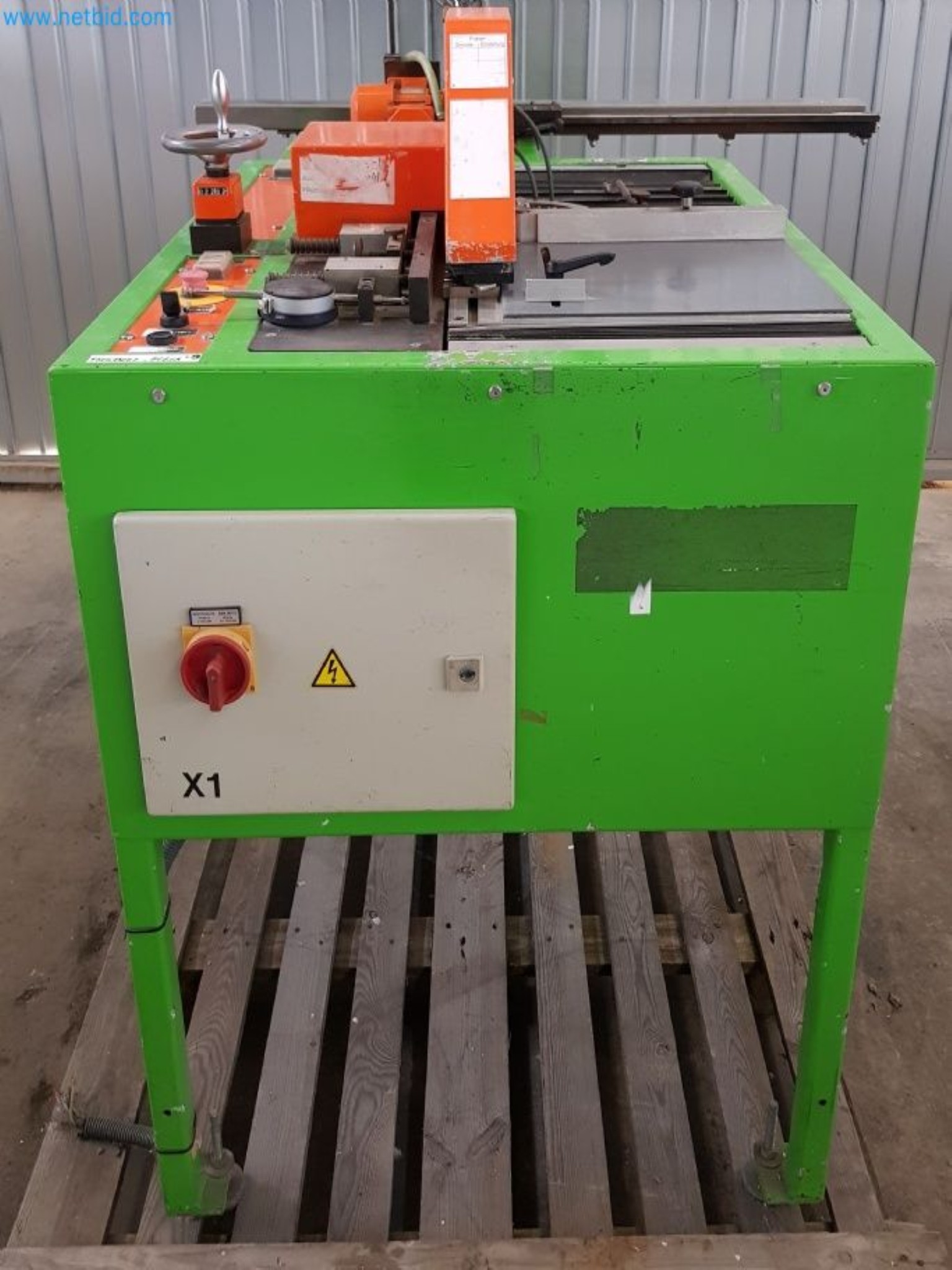 Sale of a complete warehouse of machinery for the glass industry in Spain-1