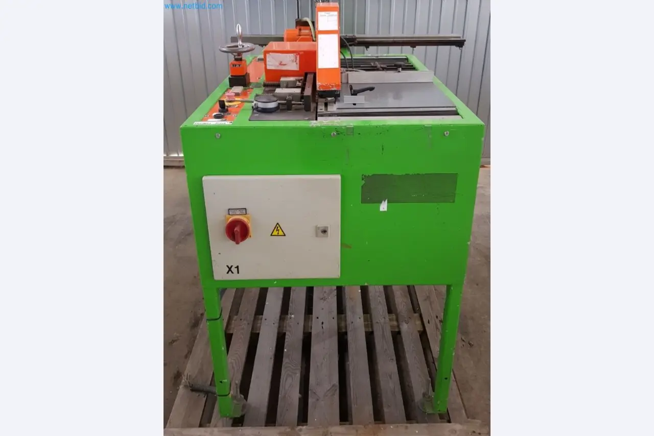 Sale of a complete warehouse of machinery for the glass industry in Spain-1