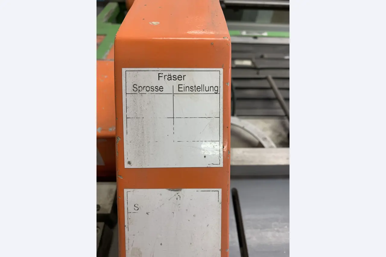 Sale of a complete warehouse of machinery for the glass industry in Spain-3