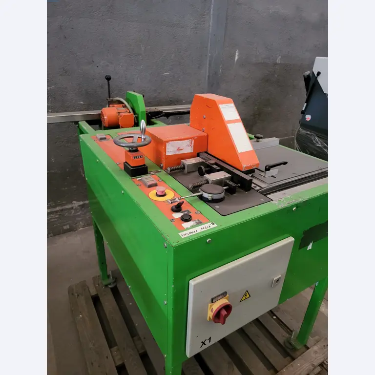 Sale of a complete warehouse of machinery for the glass industry in Spain-7