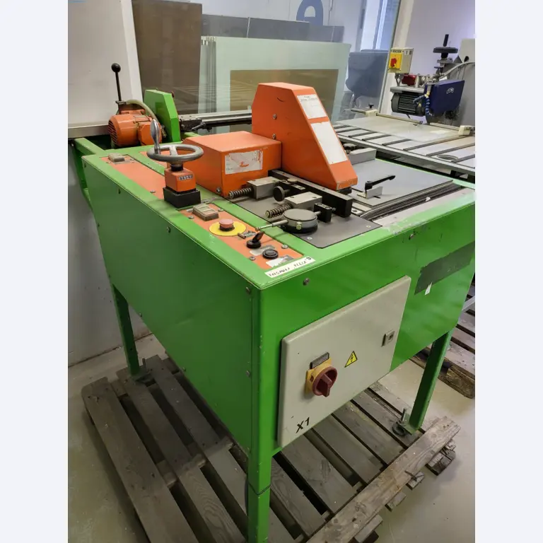 Sale of a complete warehouse of machinery for the glass industry in Spain-8