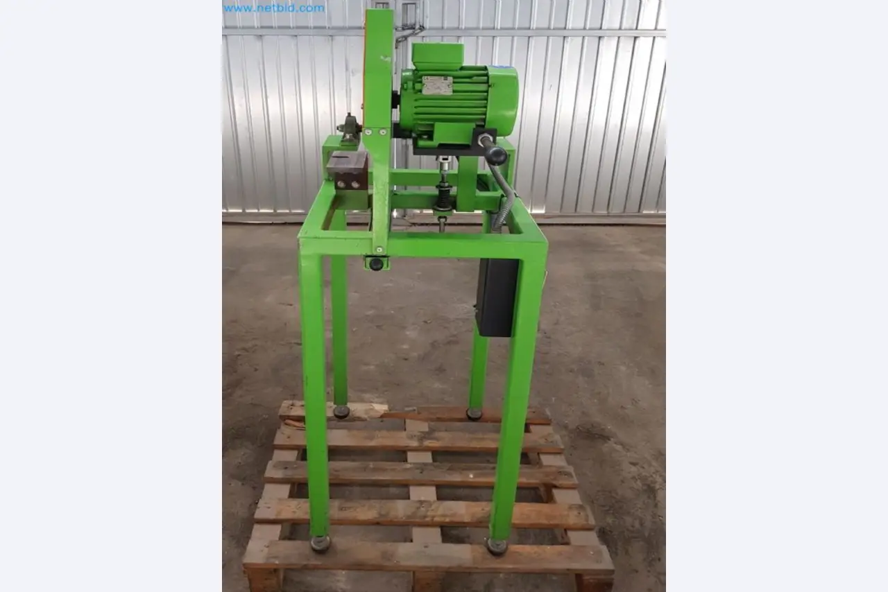 Sale of a complete warehouse of machinery for the glass industry in Spain-1