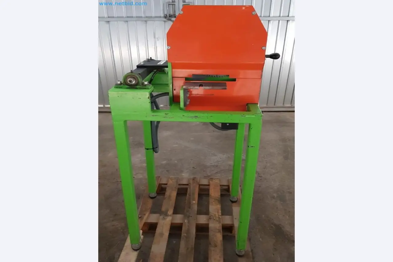 Sale of a complete warehouse of machinery for the glass industry in Spain-2