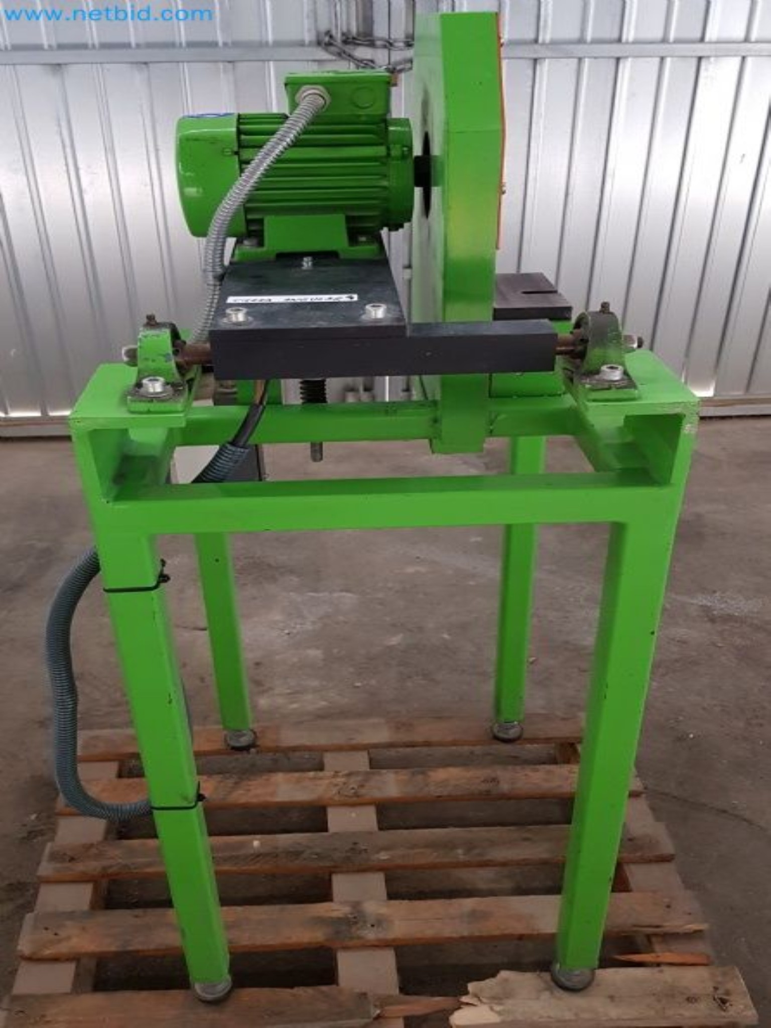 Sale of a complete warehouse of machinery for the glass industry in Spain-3