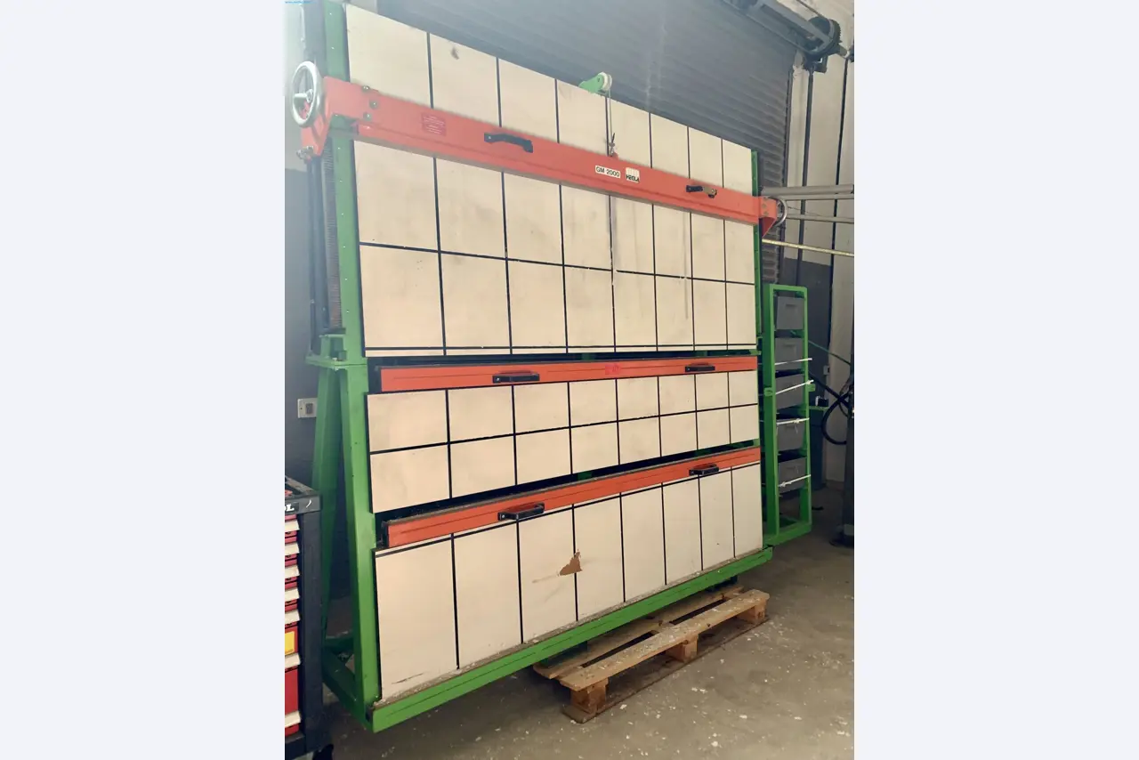 Sale of a complete warehouse of machinery for the glass industry in Spain-3