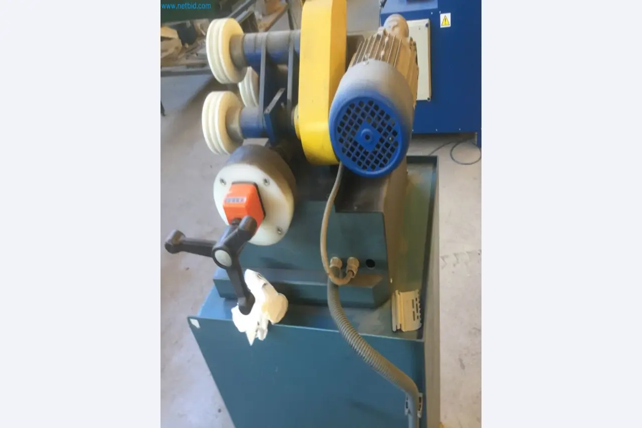 Sale of a complete warehouse of machinery for the glass industry in Spain-11