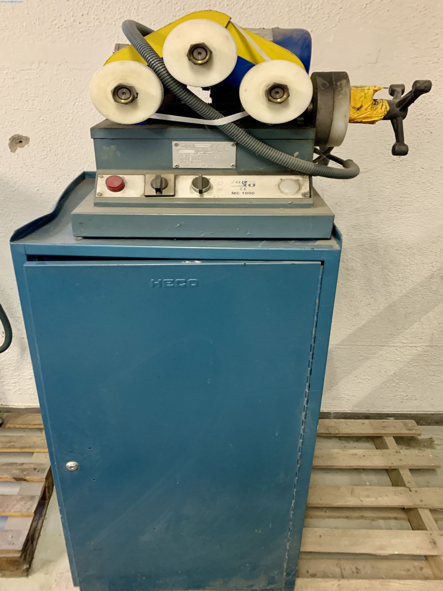 Sale of a complete warehouse of machinery for the glass industry in Spain-12