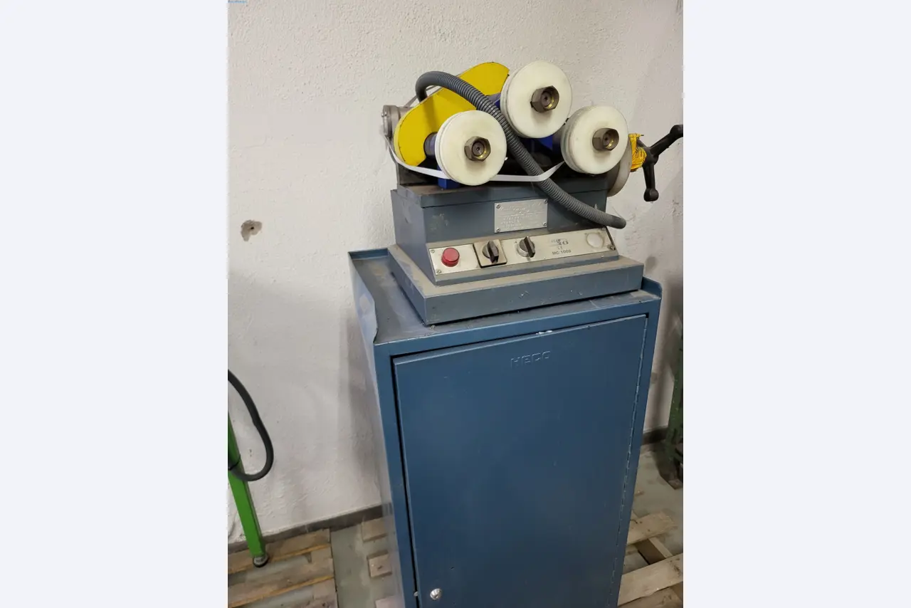 Sale of a complete warehouse of machinery for the glass industry in Spain-1