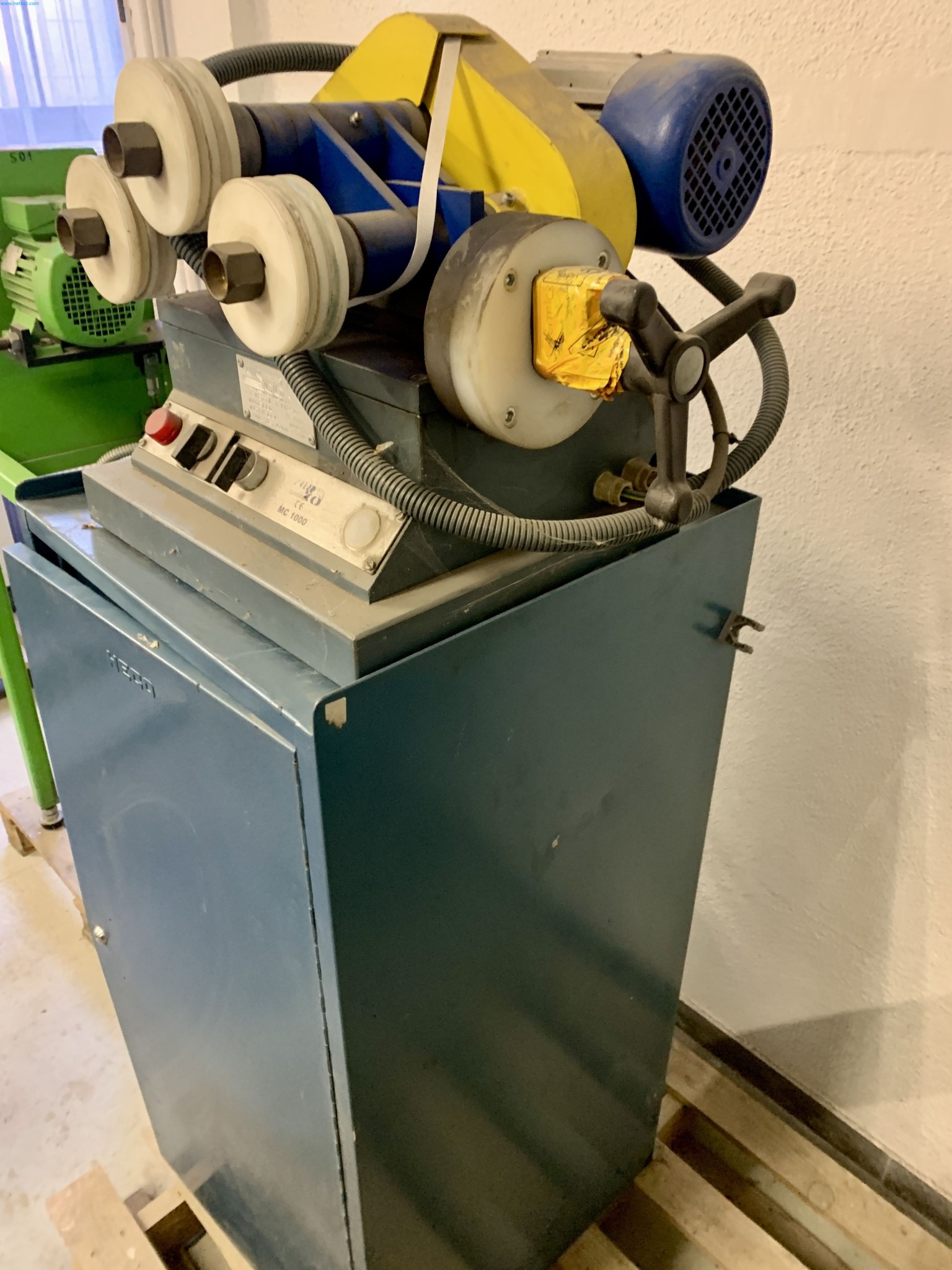 Sale of a complete warehouse of machinery for the glass industry in Spain-5