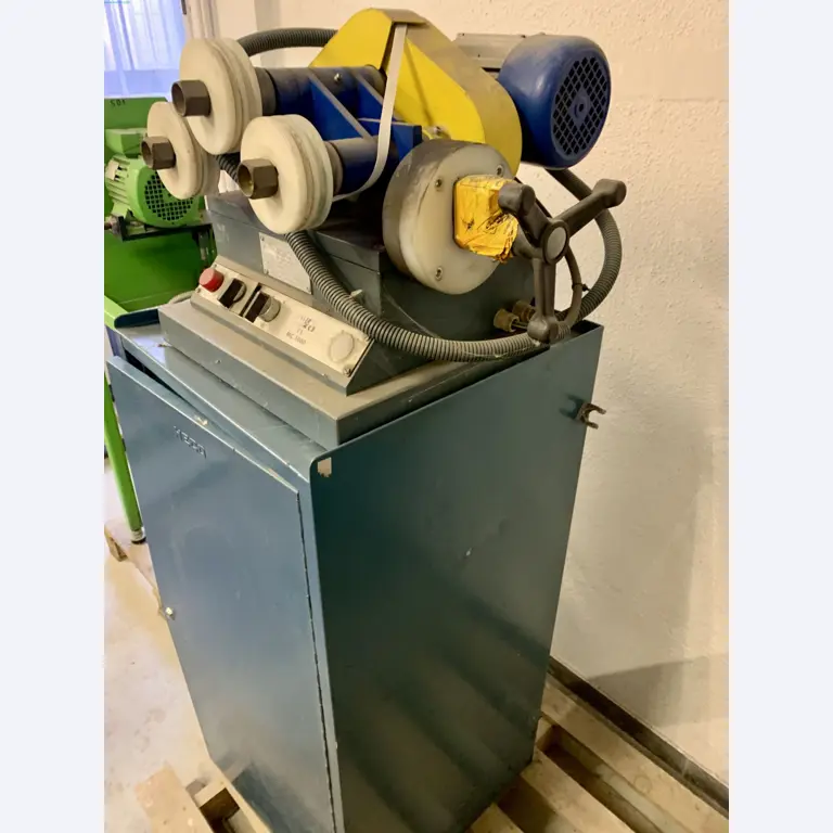 Sale of a complete warehouse of machinery for the glass industry in Spain-5