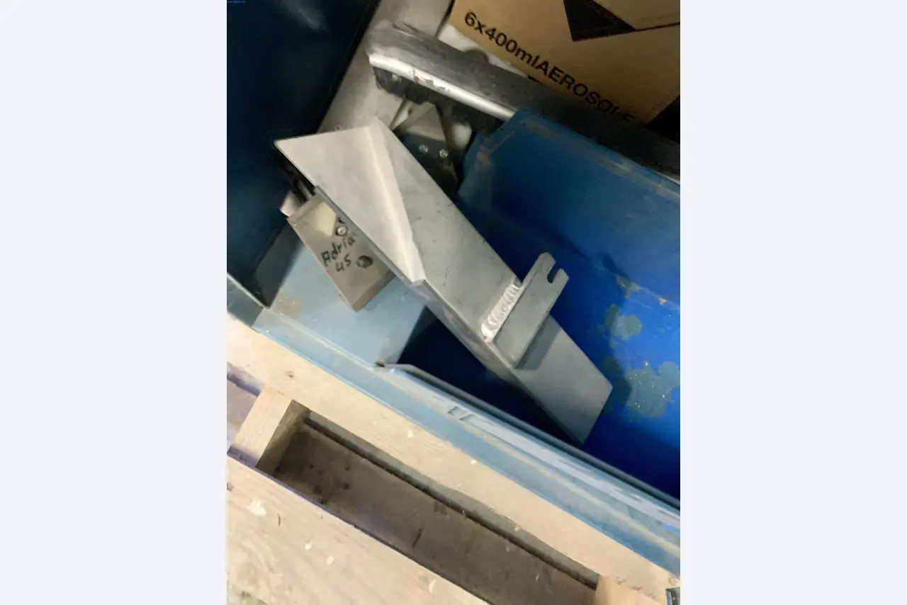 Sale of a complete warehouse of machinery for the glass industry in Spain-6