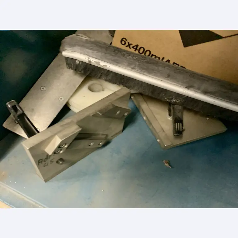 Sale of a complete warehouse of machinery for the glass industry in Spain-7