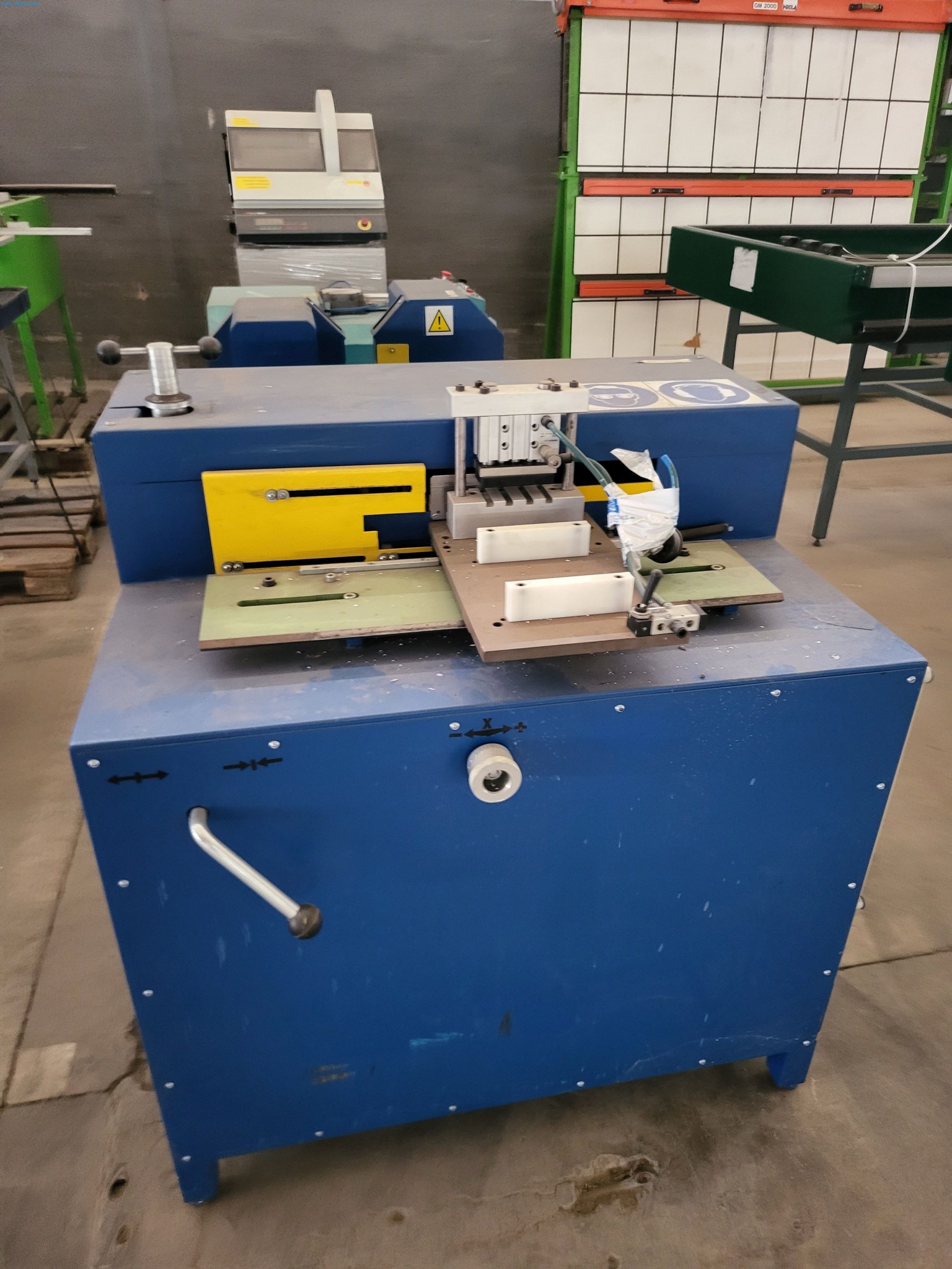 Sale of a complete warehouse of machinery for the glass industry in Spain-1