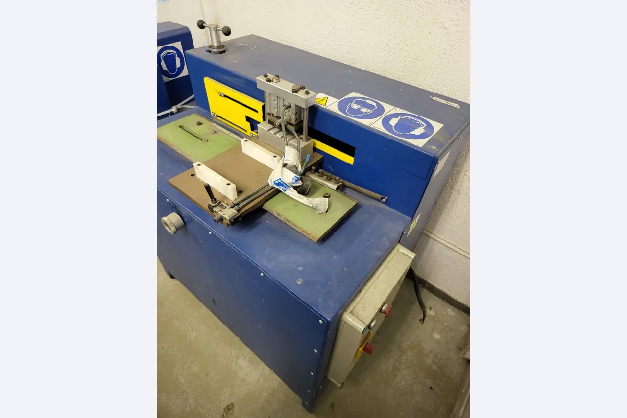 Sale of a complete warehouse of machinery for the glass industry in Spain-4