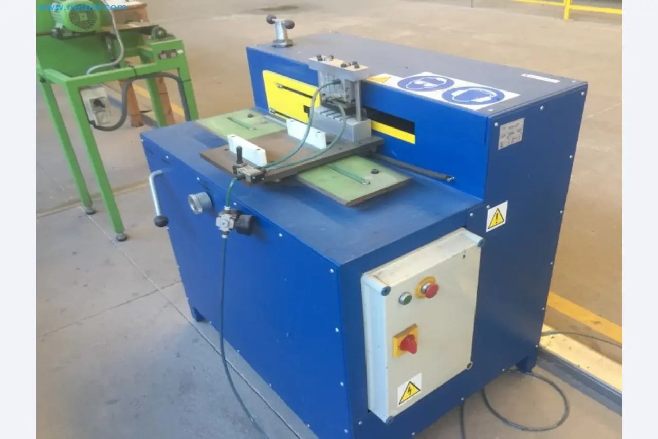 Sale of a complete warehouse of machinery for the glass industry in Spain-5