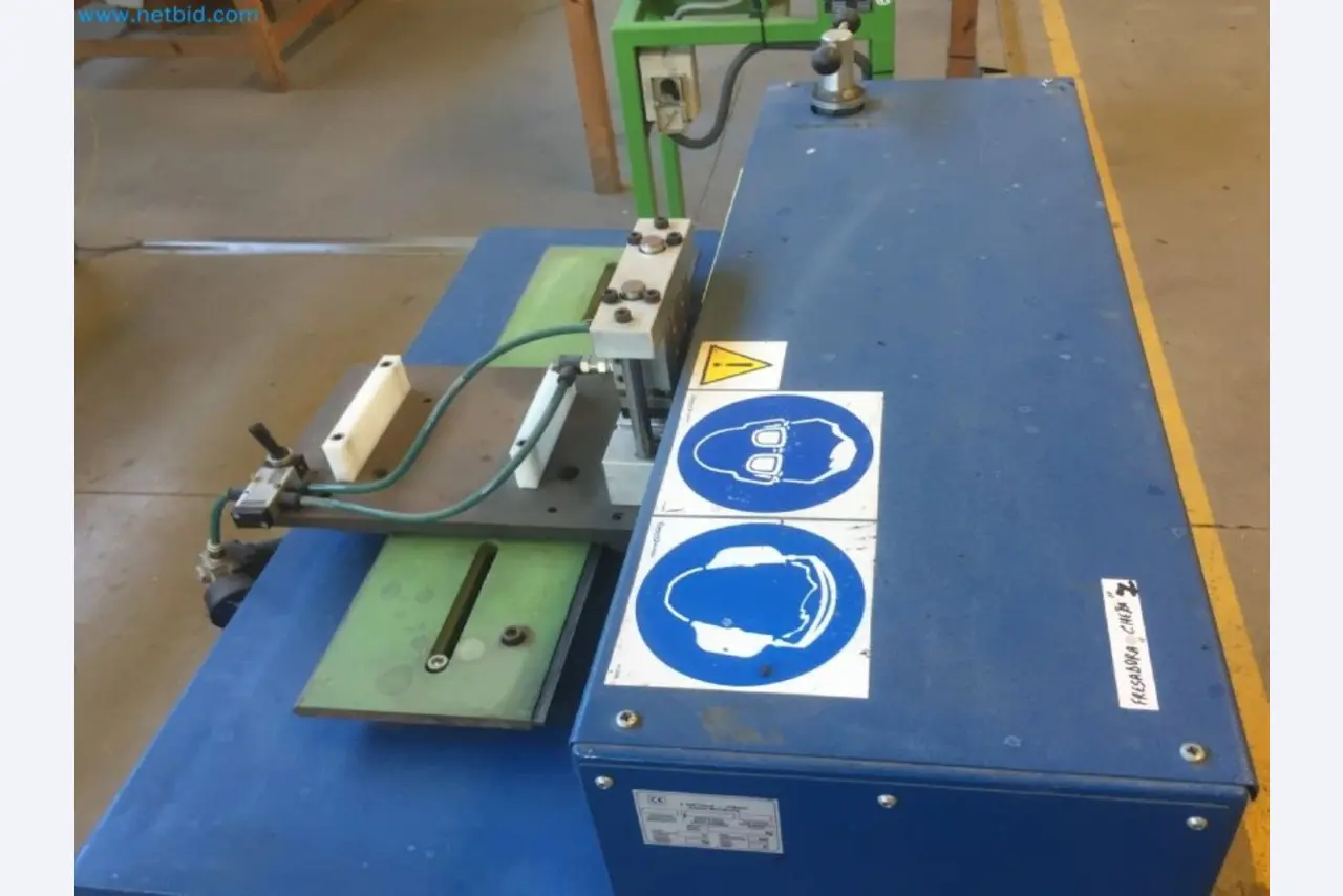 Sale of a complete warehouse of machinery for the glass industry in Spain-6