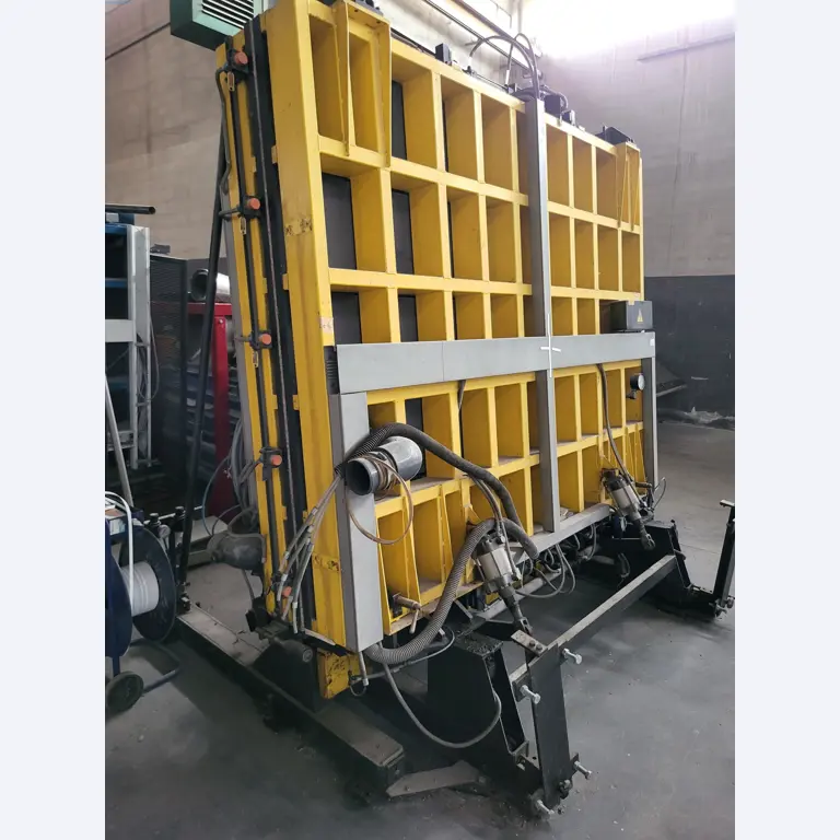 Sale of a complete warehouse of machinery for the glass industry in Spain-10