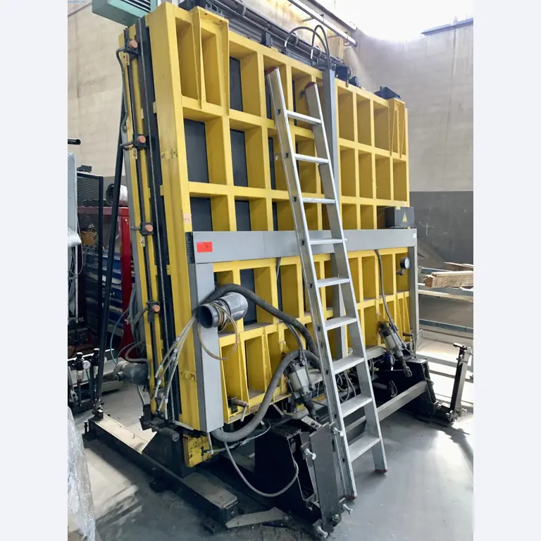 Sale of a complete warehouse of machinery for the glass industry in Spain-5