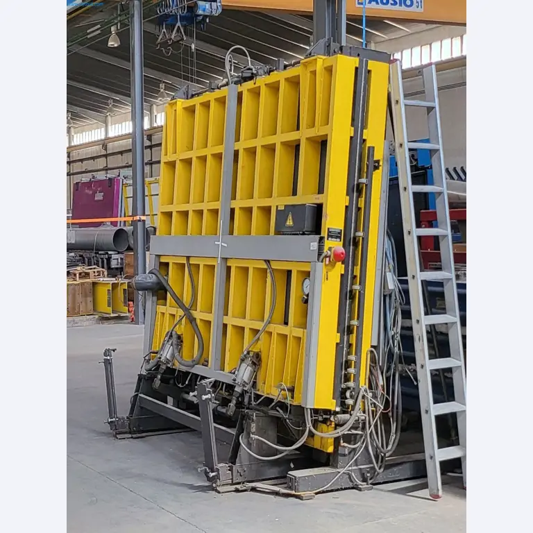 Sale of a complete warehouse of machinery for the glass industry in Spain-8