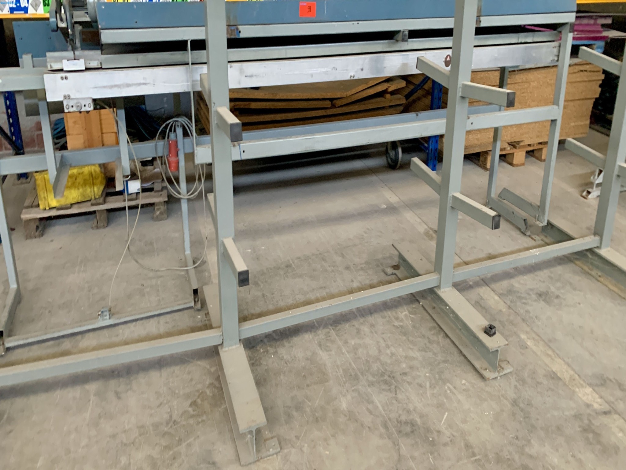 Sale of a complete warehouse of machinery for the glass industry in Spain-3