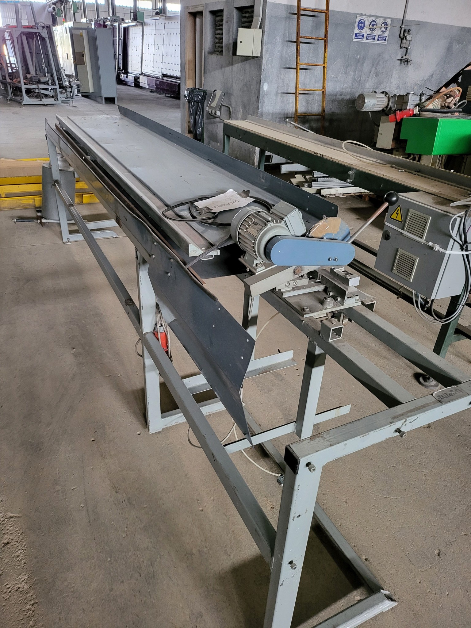 Sale of a complete warehouse of machinery for the glass industry in Spain-4