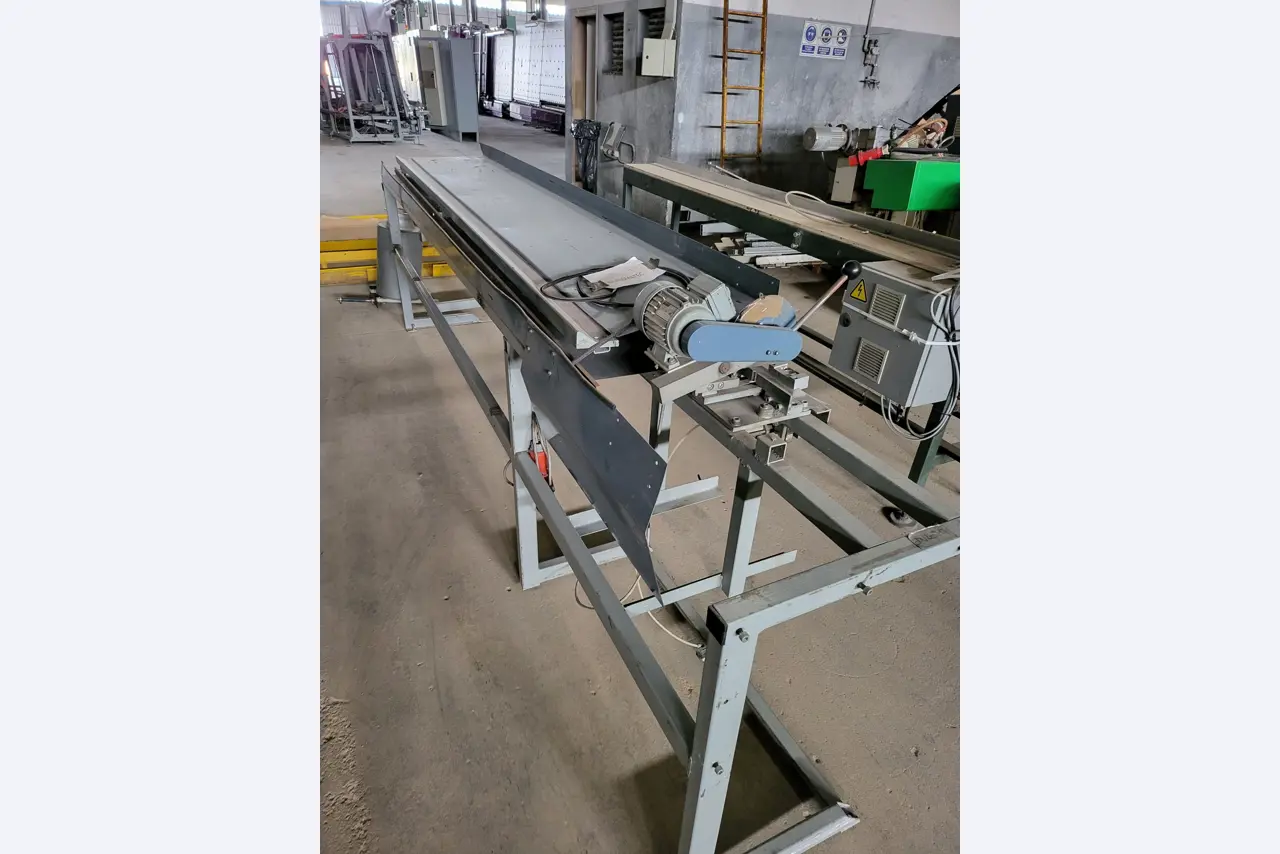 Sale of a complete warehouse of machinery for the glass industry in Spain-4