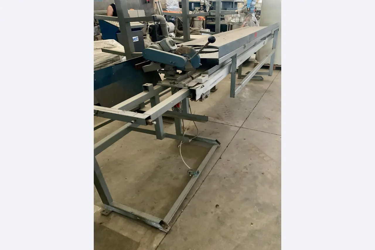 Sale of a complete warehouse of machinery for the glass industry in Spain-6