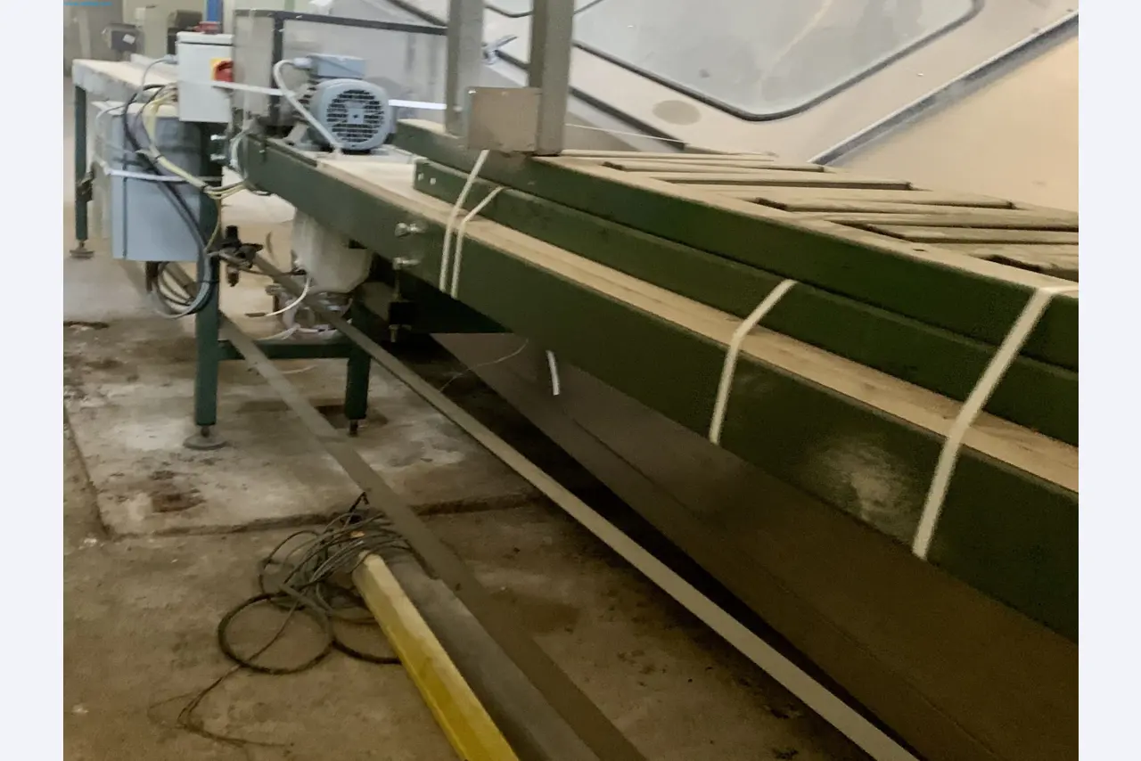 Sale of a complete warehouse of machinery for the glass industry in Spain-1