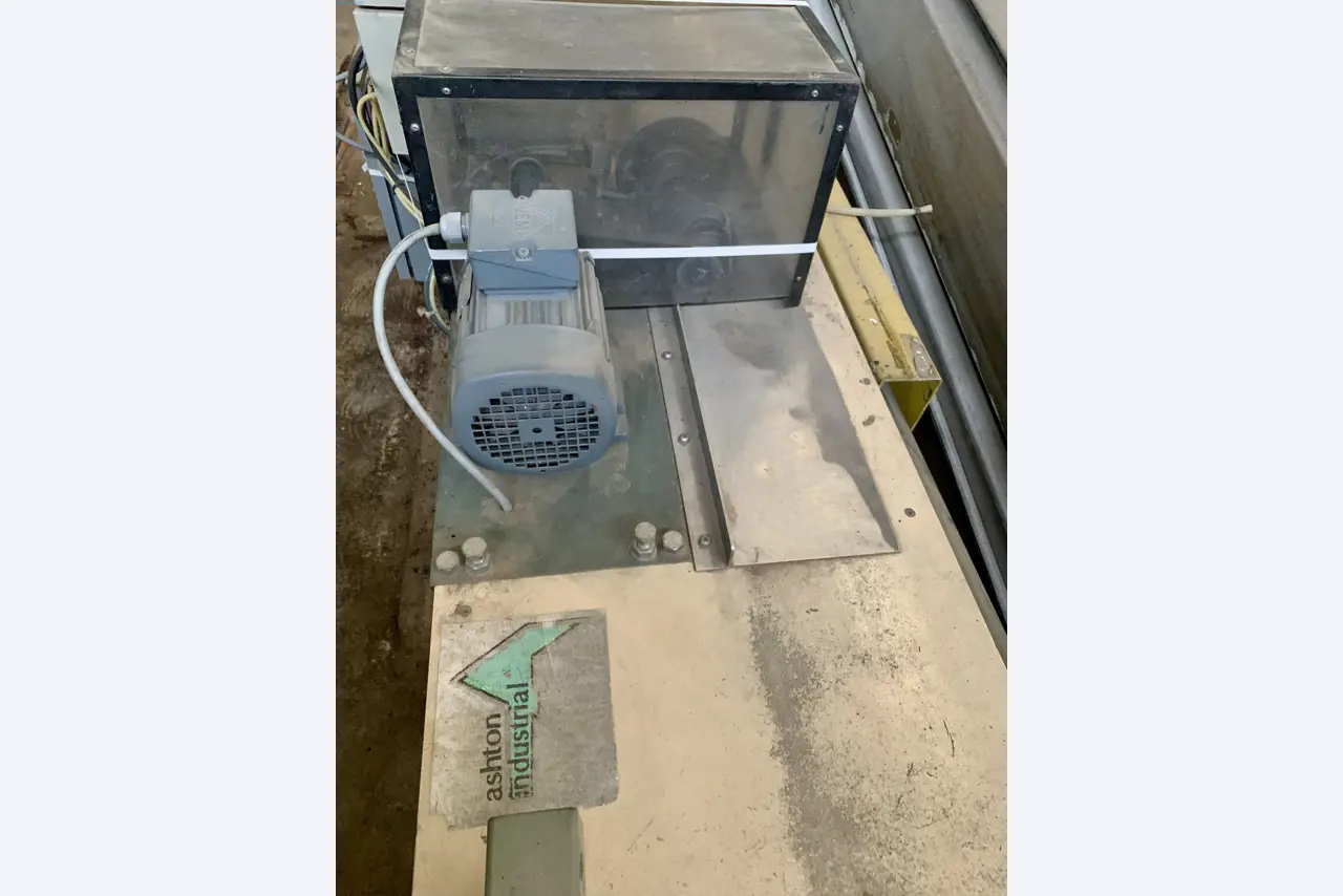 Sale of a complete warehouse of machinery for the glass industry in Spain-2