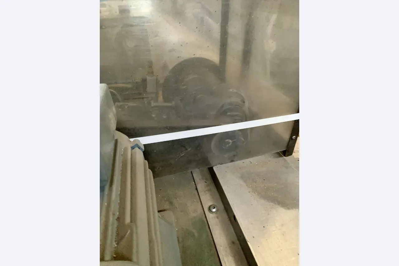 Sale of a complete warehouse of machinery for the glass industry in Spain-3