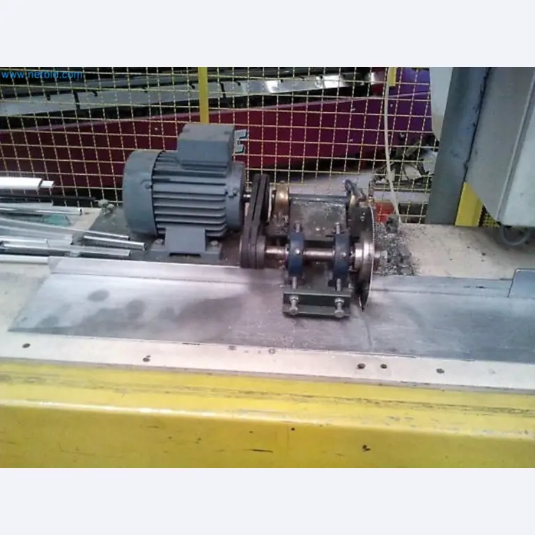 Sale of a complete warehouse of machinery for the glass industry in Spain-4