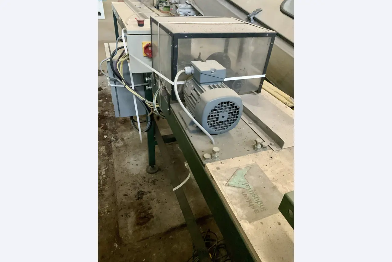 Sale of a complete warehouse of machinery for the glass industry in Spain-6