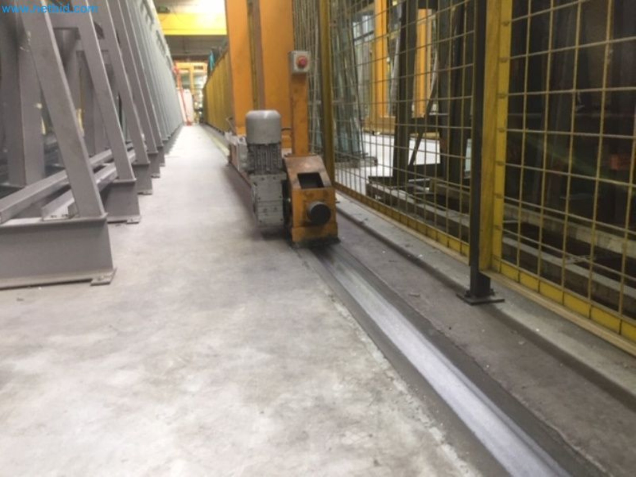 Sale of a complete warehouse of machinery for the glass industry in Spain-6