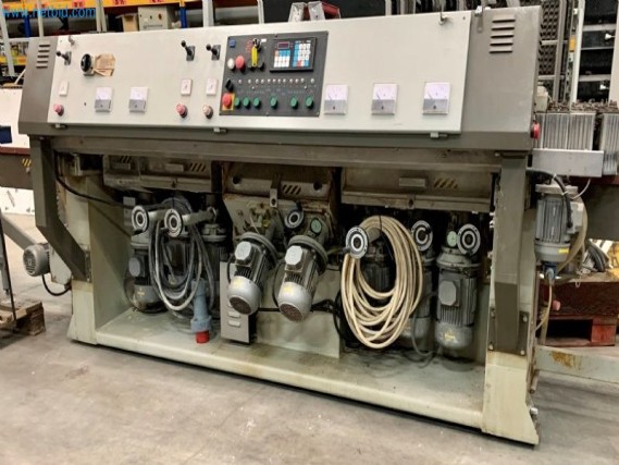 Venta de un almacén completo de maquinaria para la producción de vidrio en España-2