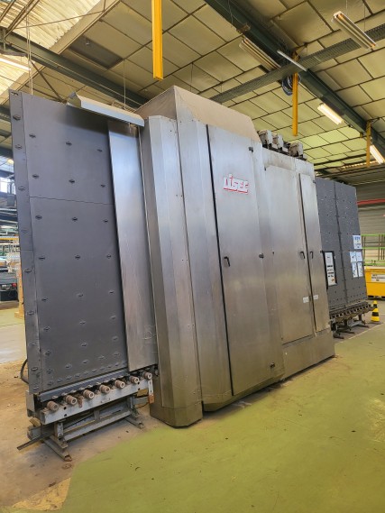 Venta de un almacén completo de maquinaria para la producción de vidrio en España-3