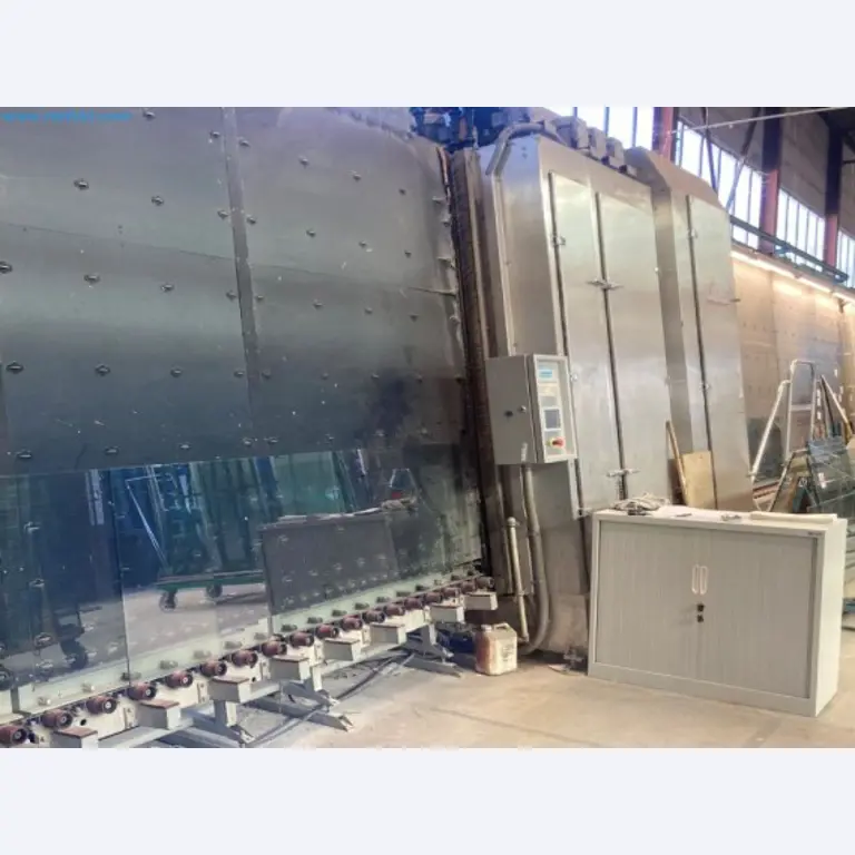 Venta de un almacén completo de maquinaria para la producción de vidrio en España-4