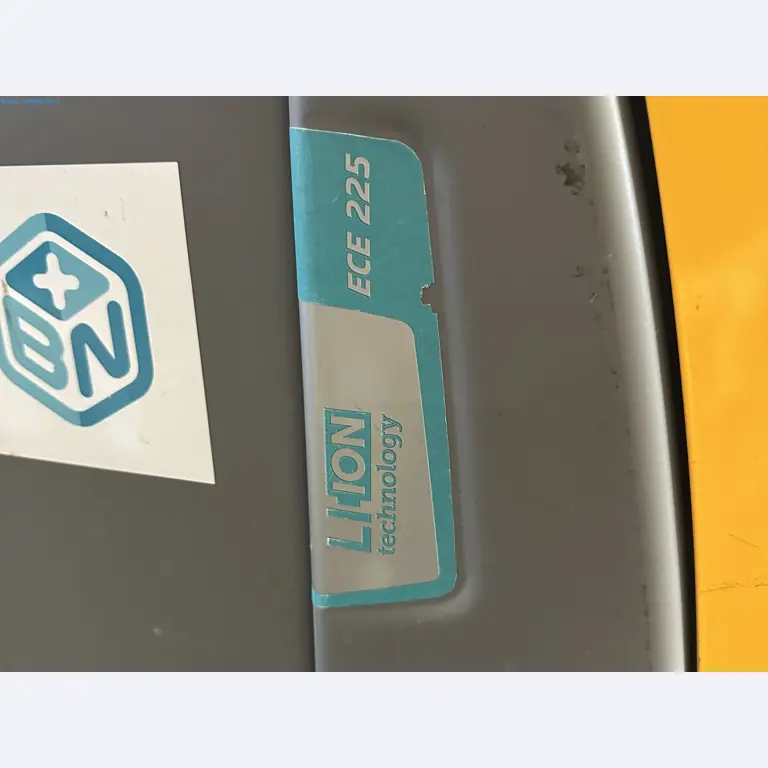 Two Jungheinrich forklifts-11