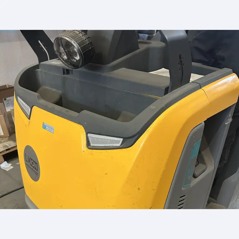 Two Jungheinrich forklifts-5