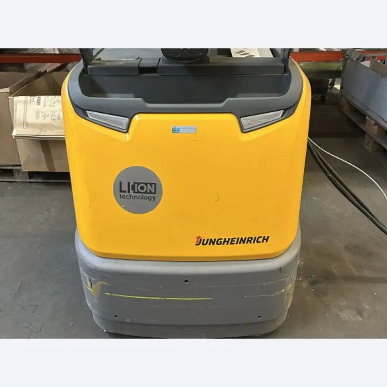 Two Jungheinrich forklifts-2