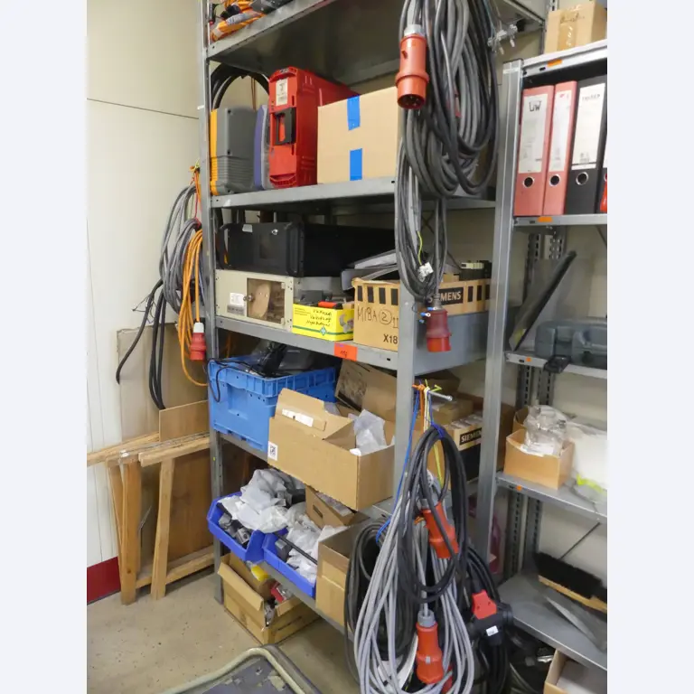 Maschinen und Betriebsausstattung eines Maschinenbauunternehmens-1