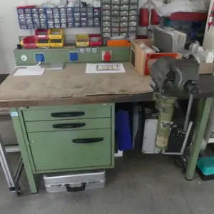 Elektriker-Werktisch